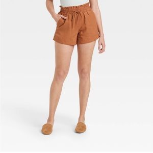Linen pull on high rise shorts